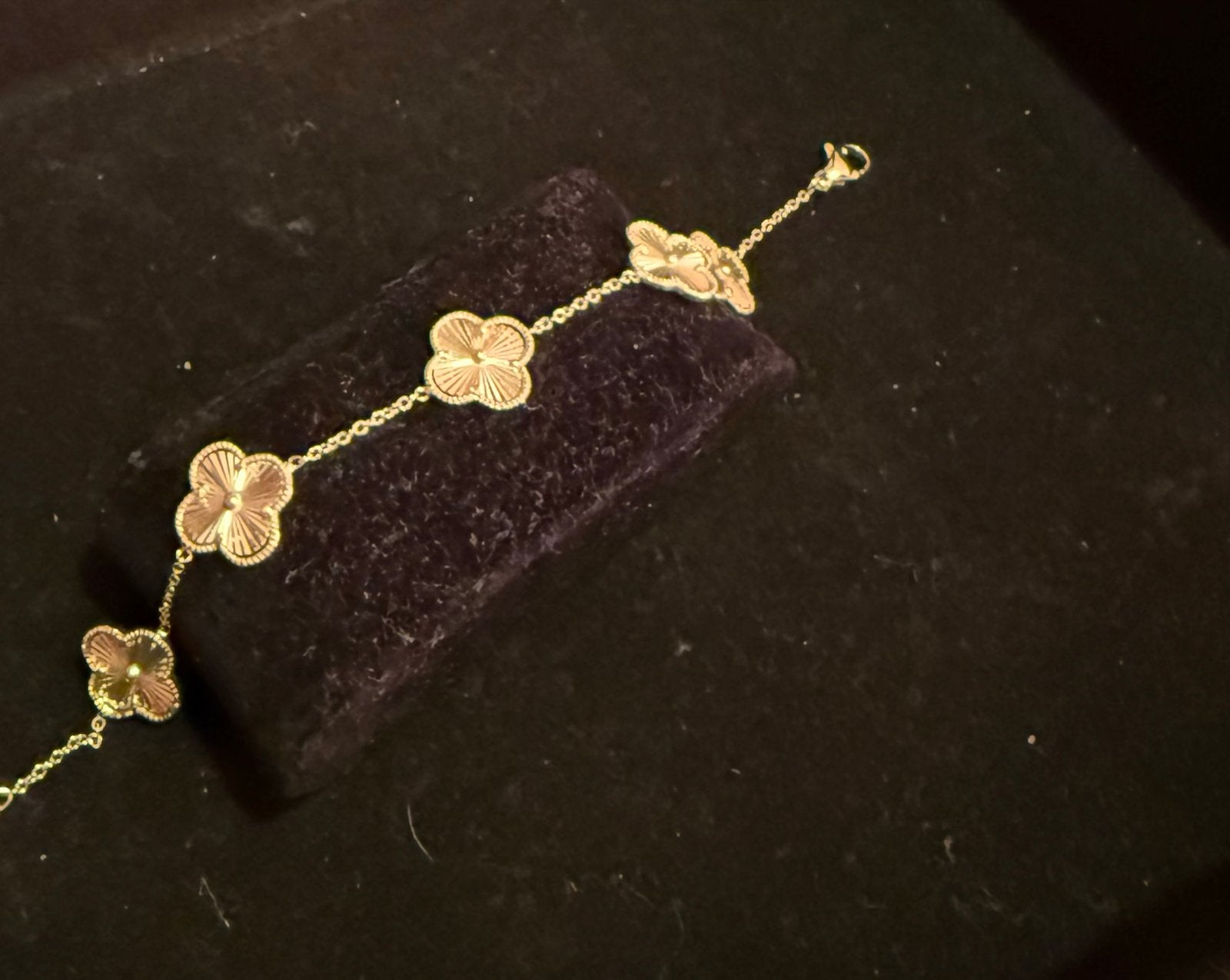 Van Cleef stijl armband - Verkleurt niet & verstelbaar, Ophalen of Verzenden, Nieuw, Goud, Overige materialen