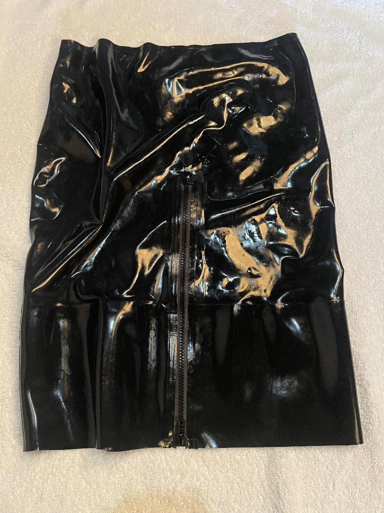 Latex kokerrok als nieuw, Ophalen of Verzenden, Zo goed als nieuw