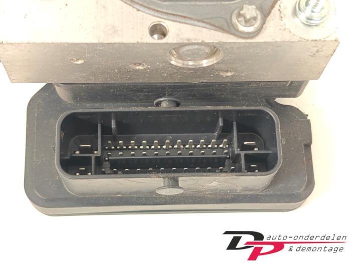 ABS Pomp van een Peugeot 108, Gebruikt, -, -, Ophalen of Verzenden