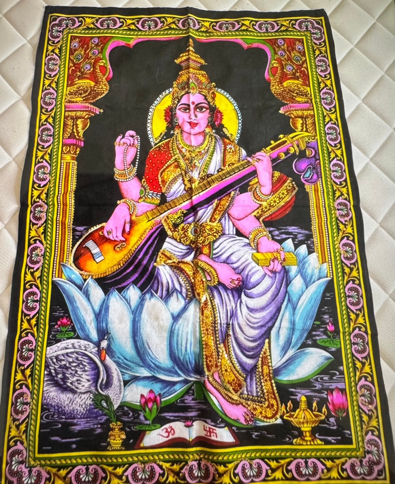 Mooie grote wandkleed van Hindoe god Saraswati als nieuw!, Ophalen of Verzenden