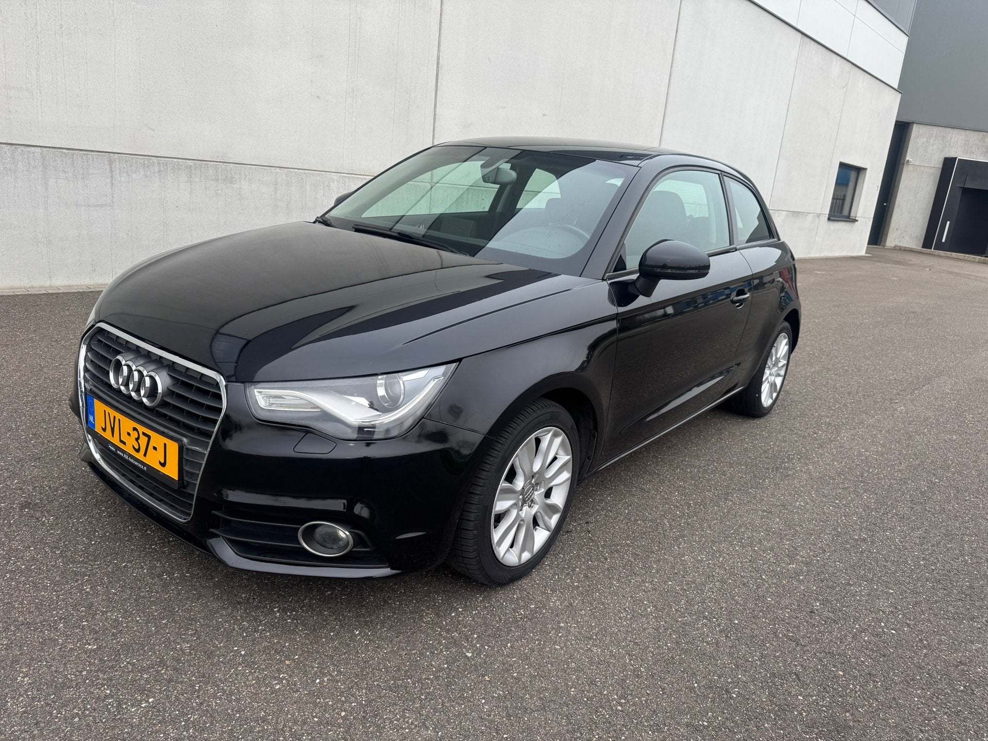 Audi A1 1.6 TDI weinig km nieuwe apk !, Auto's, Audi, Voorwielaandrijving, Euro 5, 4 cilinders, 4 stoelen