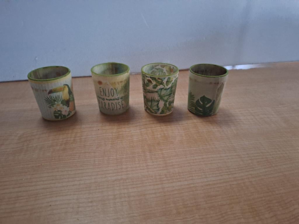 4 bloempotjes, Tuin en Terras, Overige materialen, Rond, Ophalen of Verzenden, Zo goed als nieuw