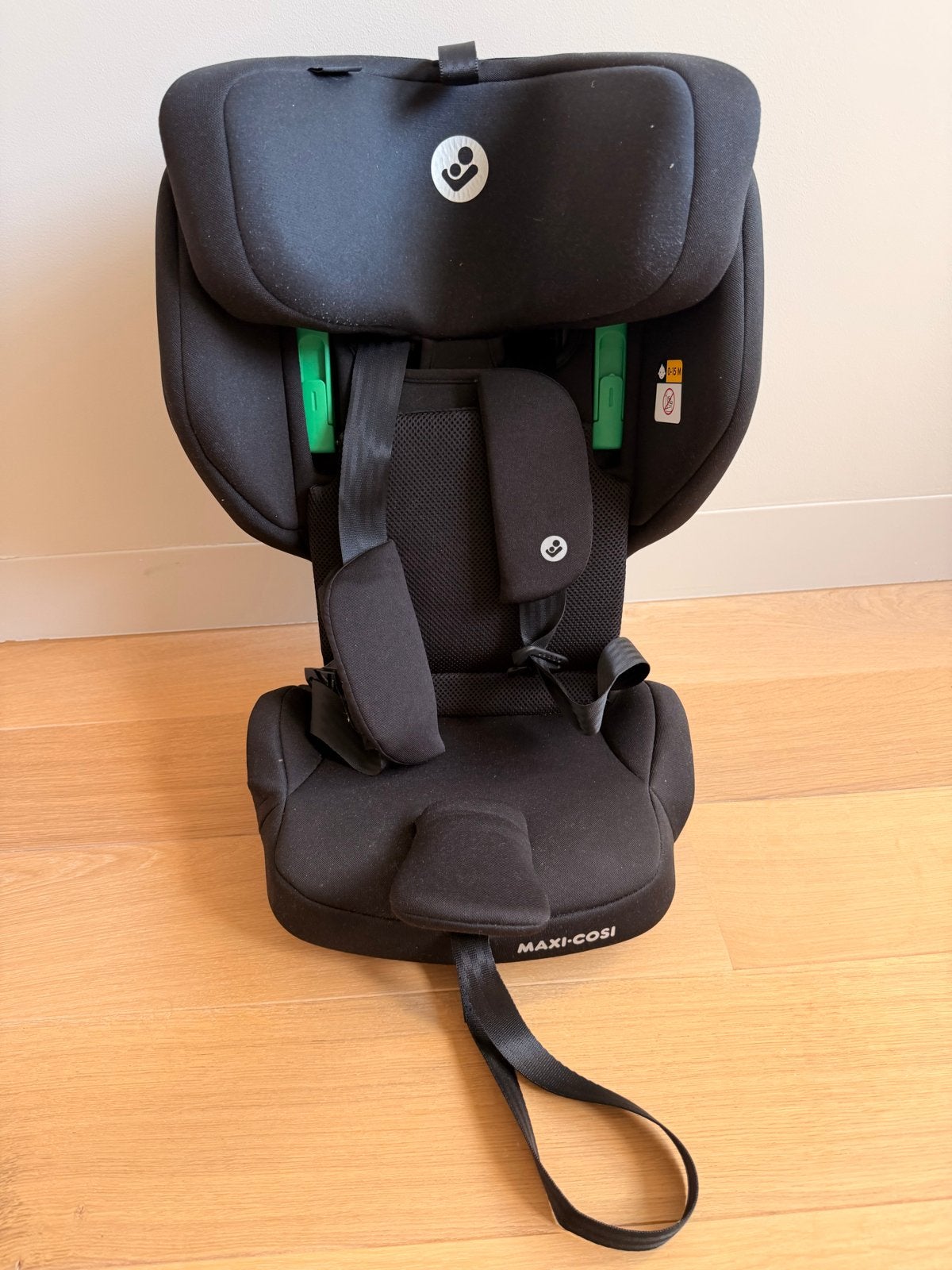 Maxi-Cosi Nomad Plus Autostoel - Zwart, Opvouwbaar, Autogordel, 0 t/m 18 kg, Ophalen of Verzenden, Zo goed als nieuw