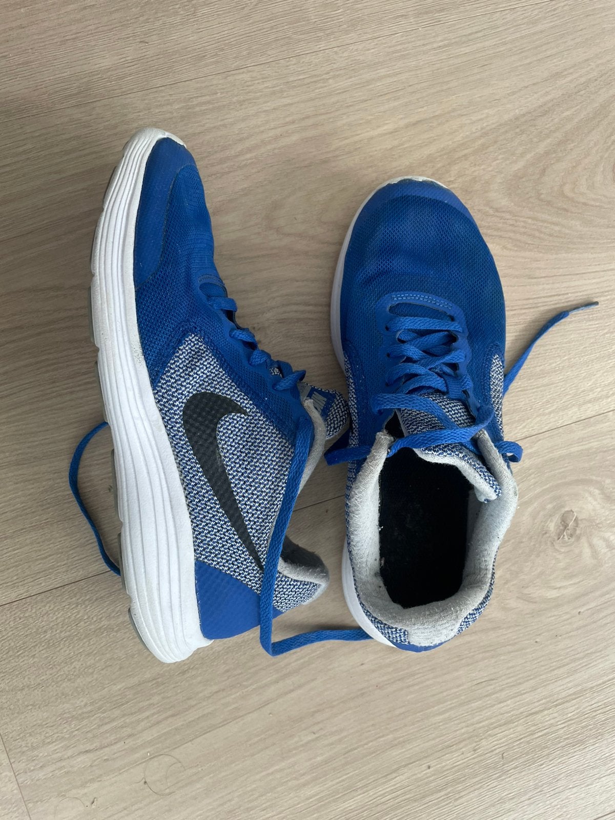 Schoen nike maat 36,5, Ophalen of Verzenden, Zo goed als nieuw, Jongen of Meisje, Sportschoenen