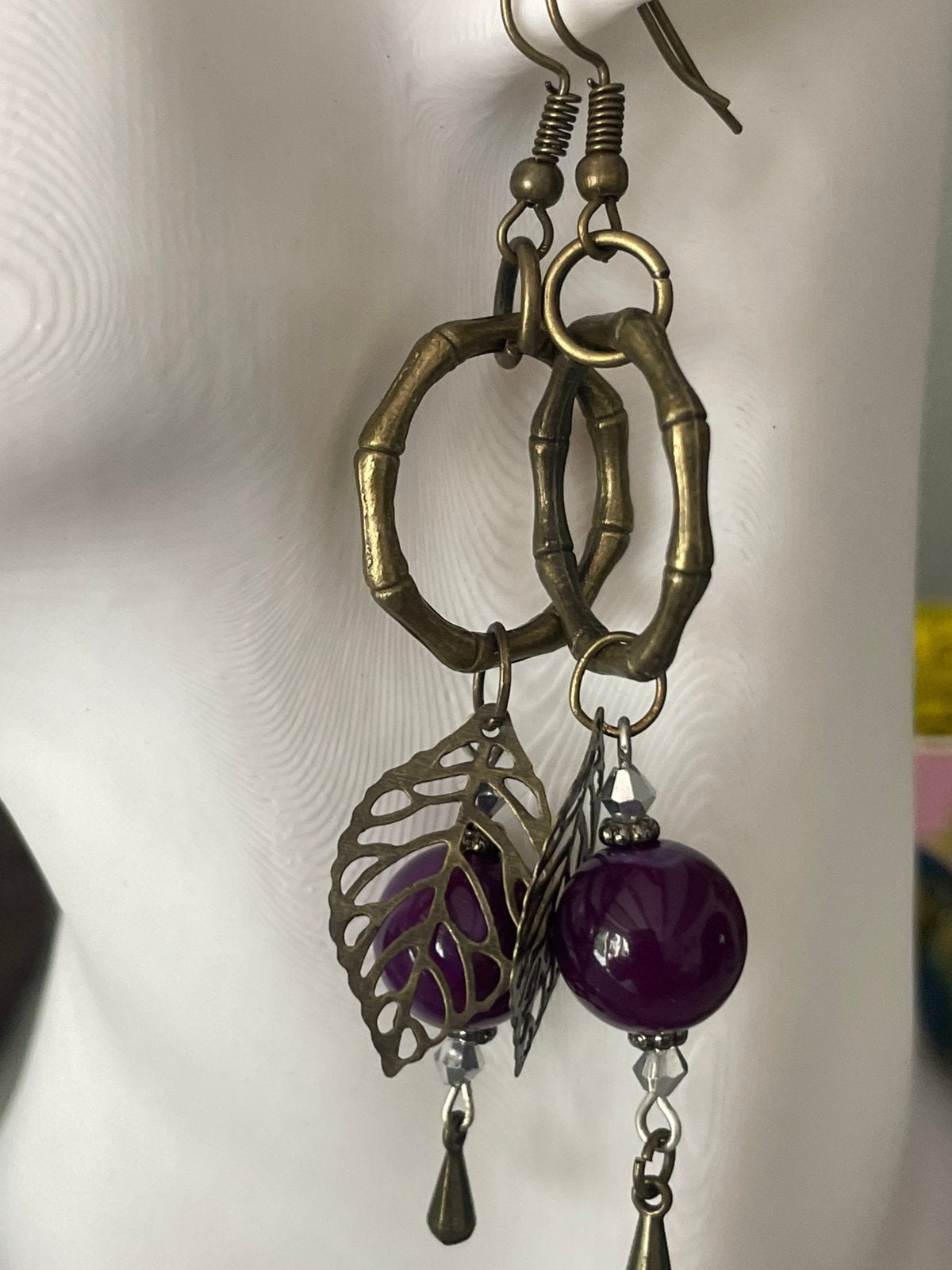 Paarse hangers aan bamboe ring, Overige materialen, Hangers, Paars, Nieuw