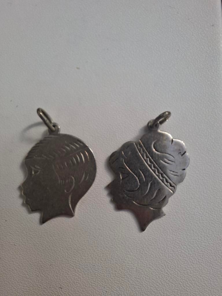 2 zilveren hangers hoofdje, Sieraden, Tassen en Uiterlijk, Ophalen, Zo goed als nieuw, Zilver, Zilver