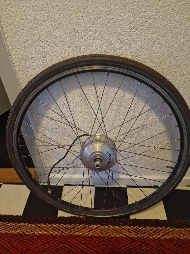 Goed werkende voorwiel met motor voor amigo electrische fiet, Fietsen en Brommers, Fietsonderdelen, Ophalen, Band