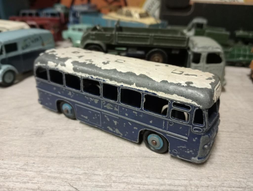 Dinky toys 283 BOAC bus, Ophalen of Verzenden, Gebruikt, Bus of Vrachtwagen