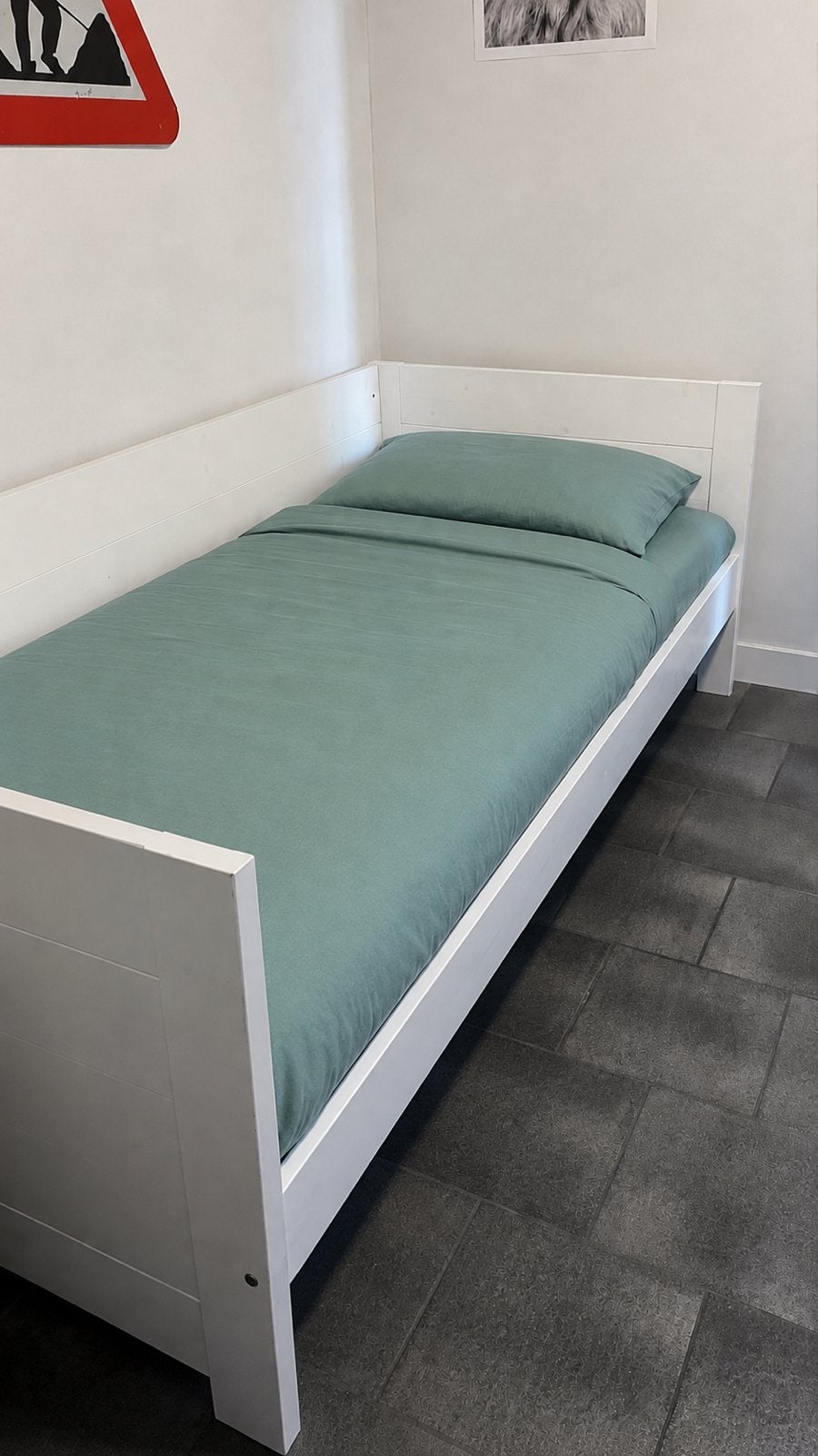 Eenpersoons bed Kinderbed wit hout, Huis en Inrichting, Slaapkamer | Bedden, Ophalen, 90 cm, Eenpersoons, Wit