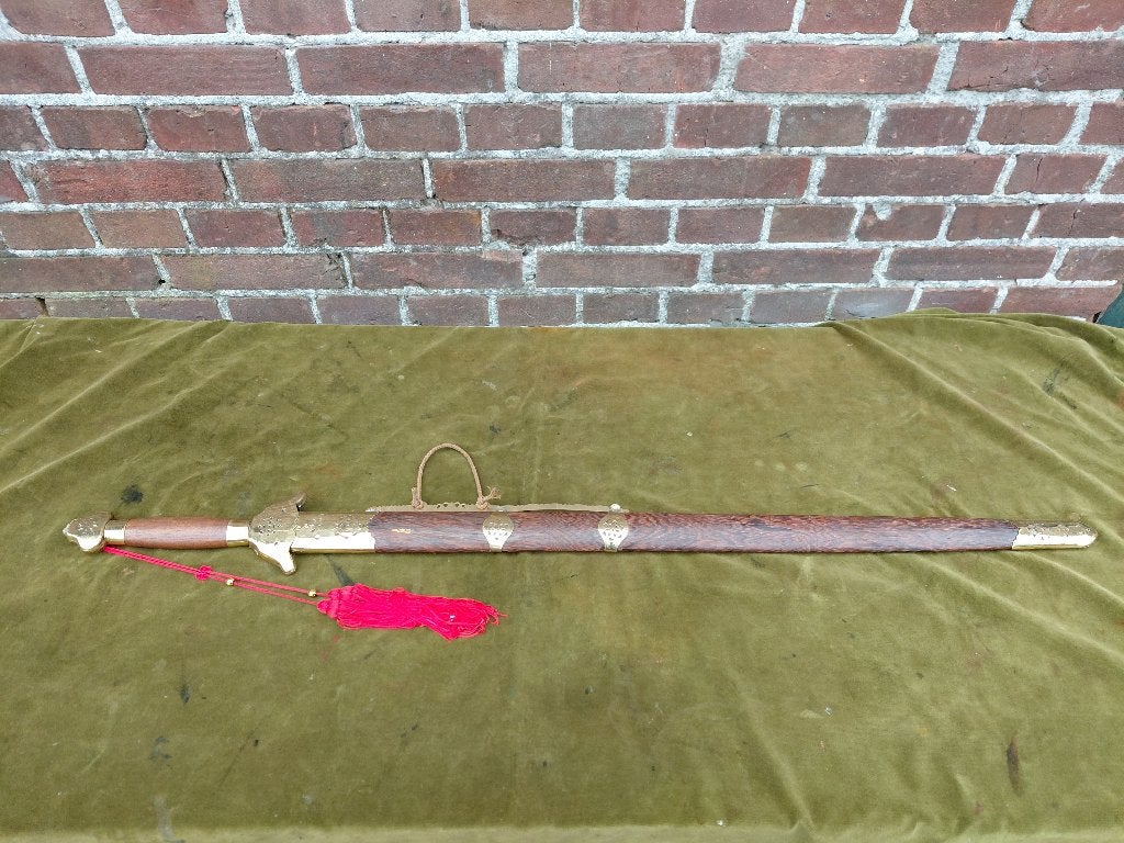 Chinees sierzwaard met rode kwasten., Wapen, 100 cm, Ophalen of Verzenden, China