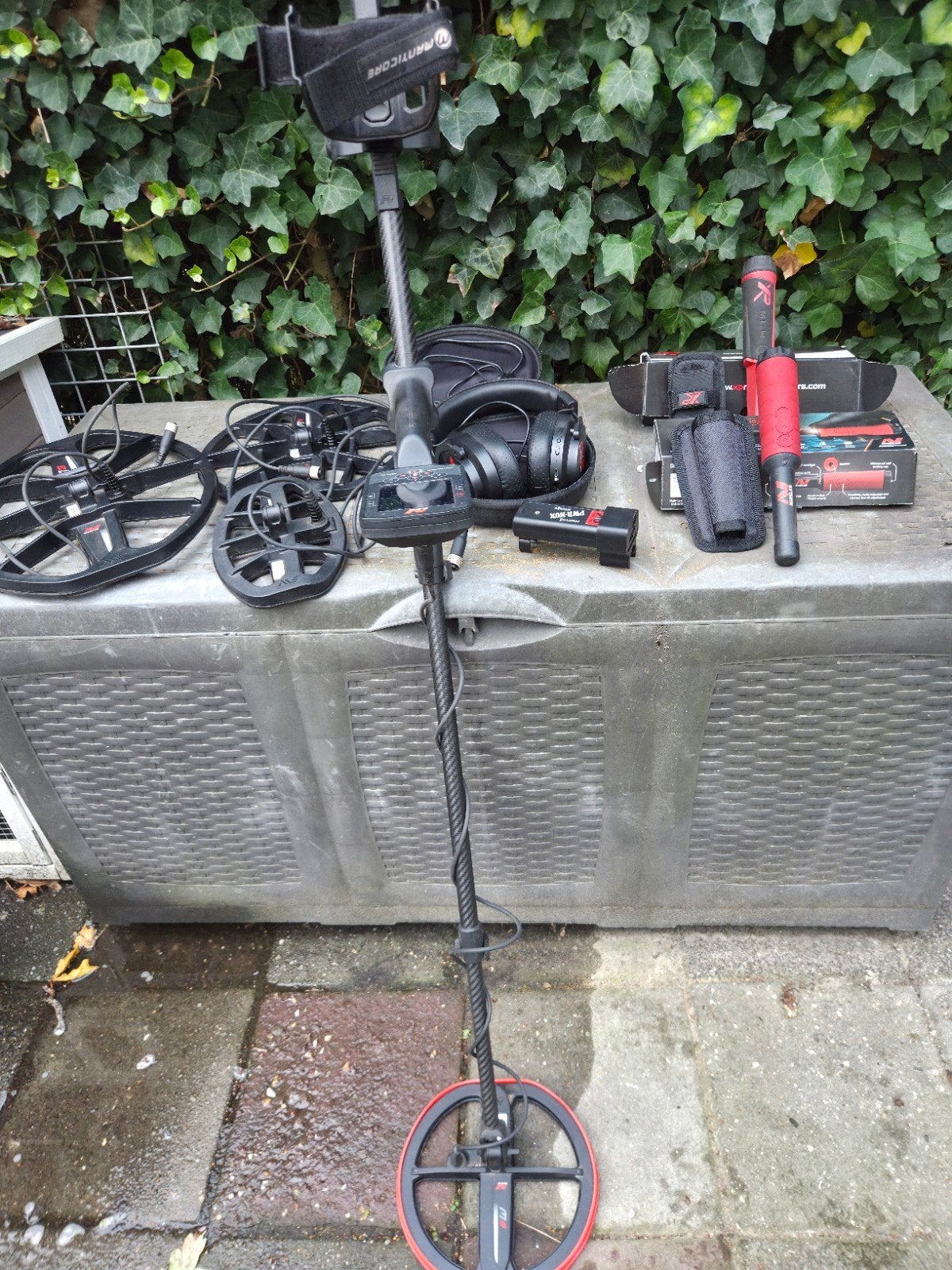 Minelab Manticore metaaldetector met uitgebreide accessoires, Ophalen, Discriminatie metaaldetectie, Gebruikt, Meer dan 30 cm