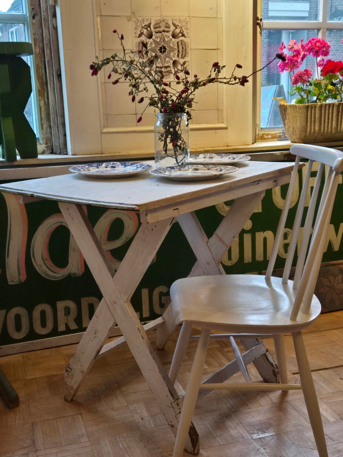 Brocant bistrotafeltje Roemenië, Antiek en Kunst, Ophalen