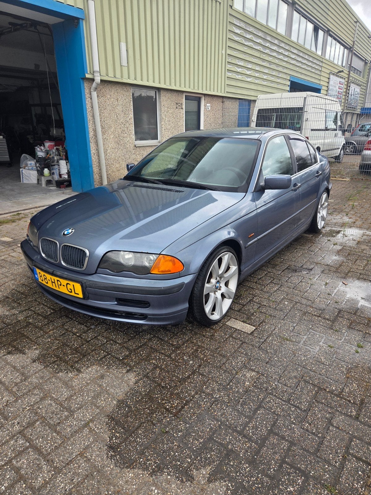 bmw 323i e46, Auto's, BMW, Particulier, 3-Serie, Benzine, Sedan, Handgeschakeld, Blauw, Zwart, Leder, Achterwielaandrijving, Ophalen