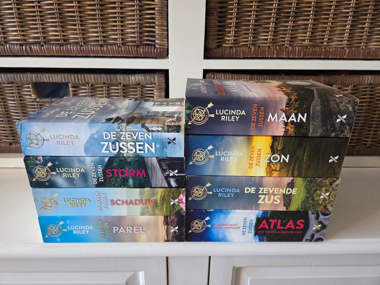 Lucinda Riley - de zeven zussen, Boeken, Ophalen of Verzenden, Gelezen