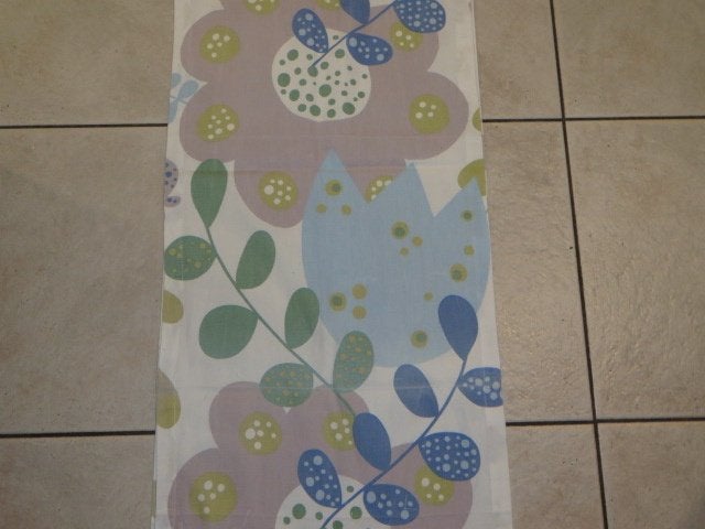 Vintage lap stof wit met blauwe grijze bloemen Zweeds design, Wit, Ophalen of Verzenden, Zo goed als nieuw, 30 tot 120 cm