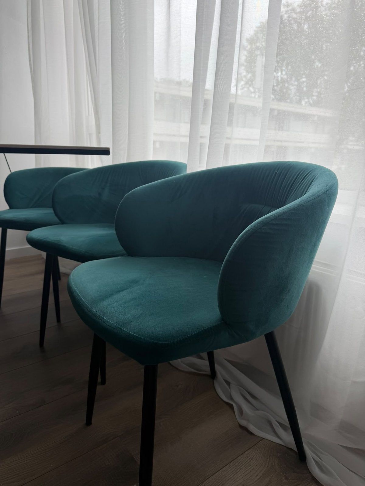 4-6x Groene fluwelen eetkamerstoelen, Huis en Inrichting, Overige kleuren, Ophalen of Verzenden, Zo goed als nieuw, Metaal