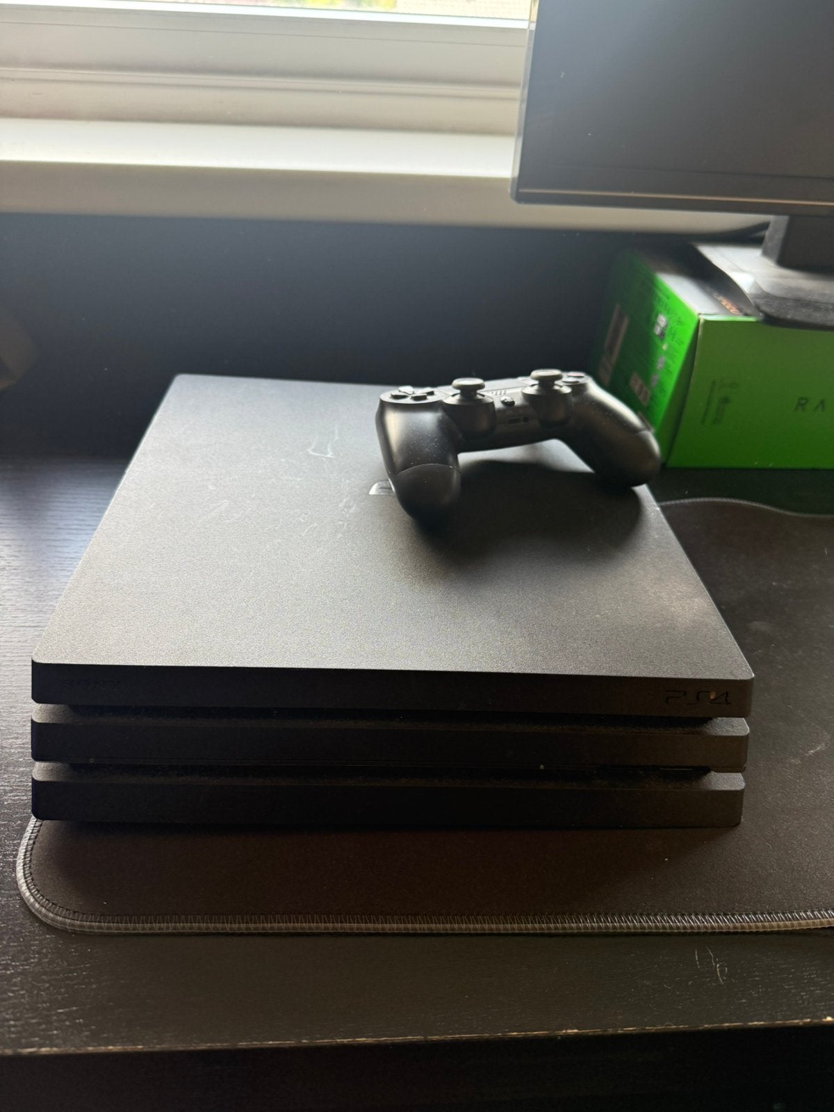 Ps4 Pro met monitor en controller, Ophalen of Verzenden, Gebruikt, Met 1 controller, Pro