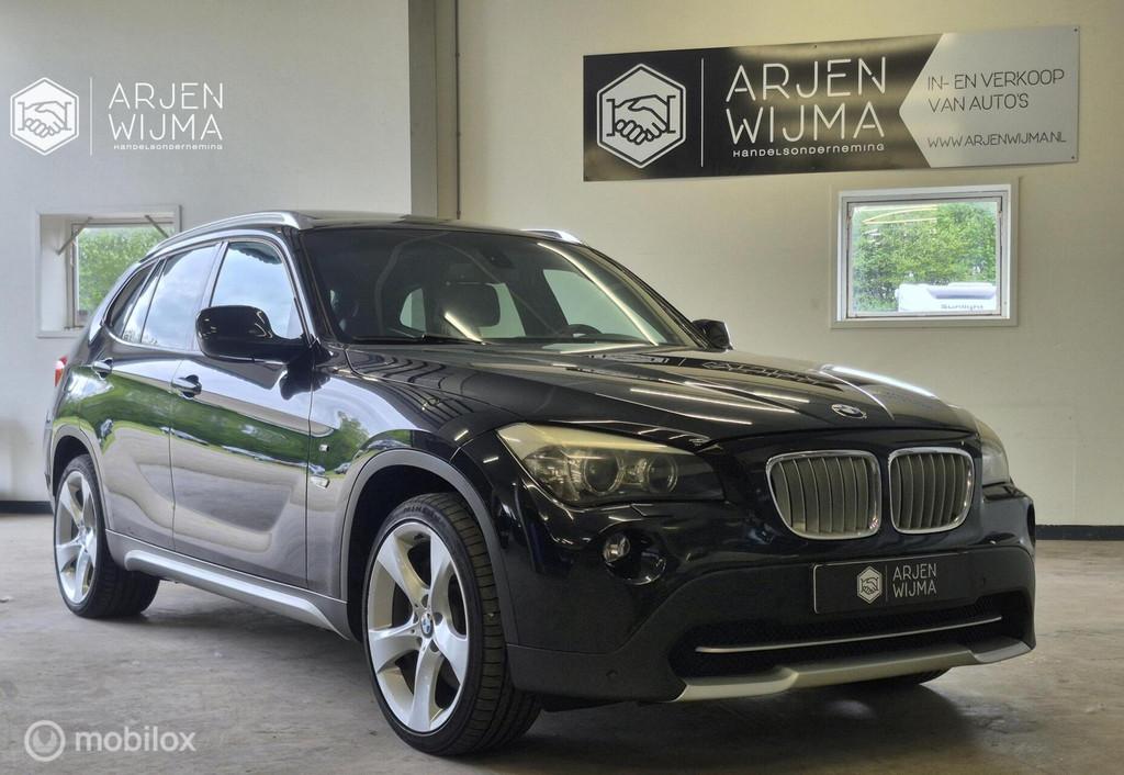 BMW X1 xDrive28i Exe|Harman/Kardon|6 Cilinder|Automaat|259PK, Auto's, BMW, Euro 5, Gebruikt, Zwart, Automatische klimaatregeling
