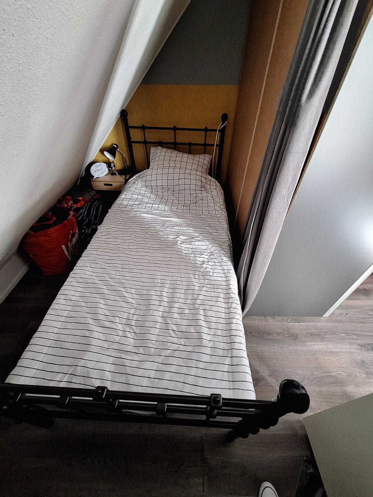Eenpersoonsbed met lattenbodem en matras, Huis en Inrichting, Slaapkamer | Bedden, Ophalen, Gebruikt, 90 cm, Eenpersoons