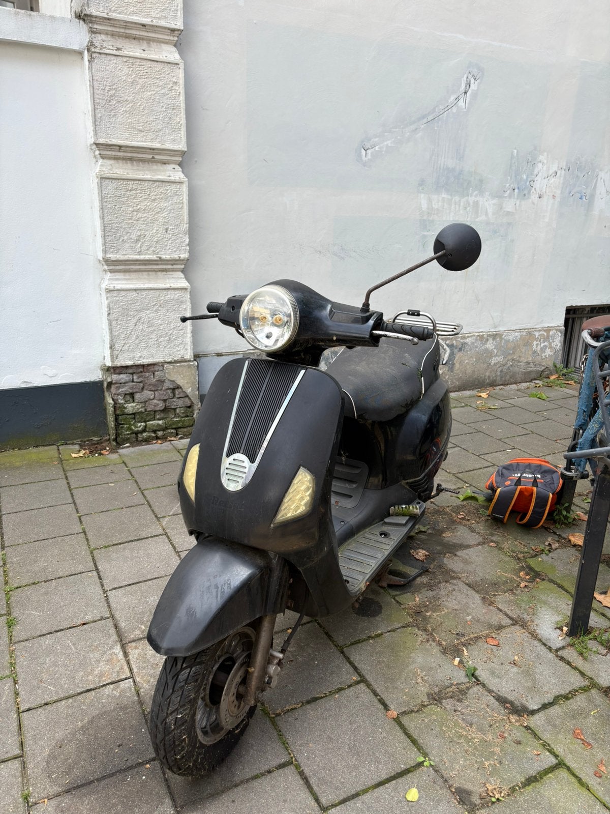Berini scooter, Fietsen en Brommers, Brommeronderdelen | Scooters, Gebruikt, Overige merken, Overige typen, Ophalen