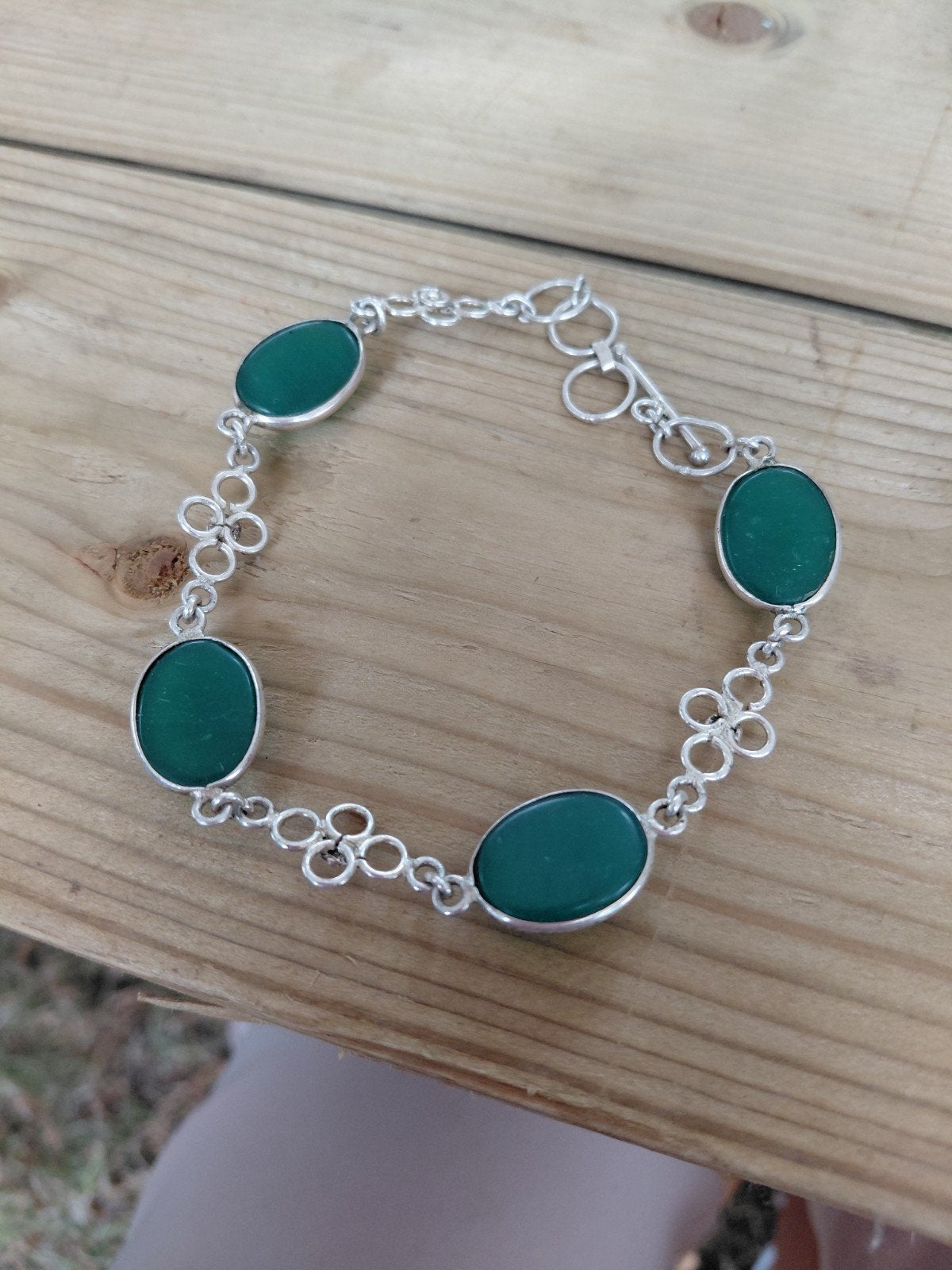 Zilveren armband met groene edelstenen, Ophalen of Verzenden, Zo goed als nieuw, Met edelsteen, Groen