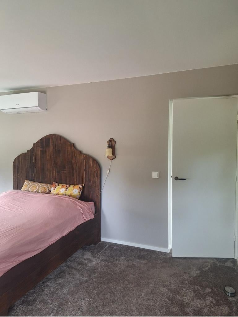Tweepersoonsbed met houten hoofdbord, Ophalen, Gebruikt, Bruin, Tweepersoons