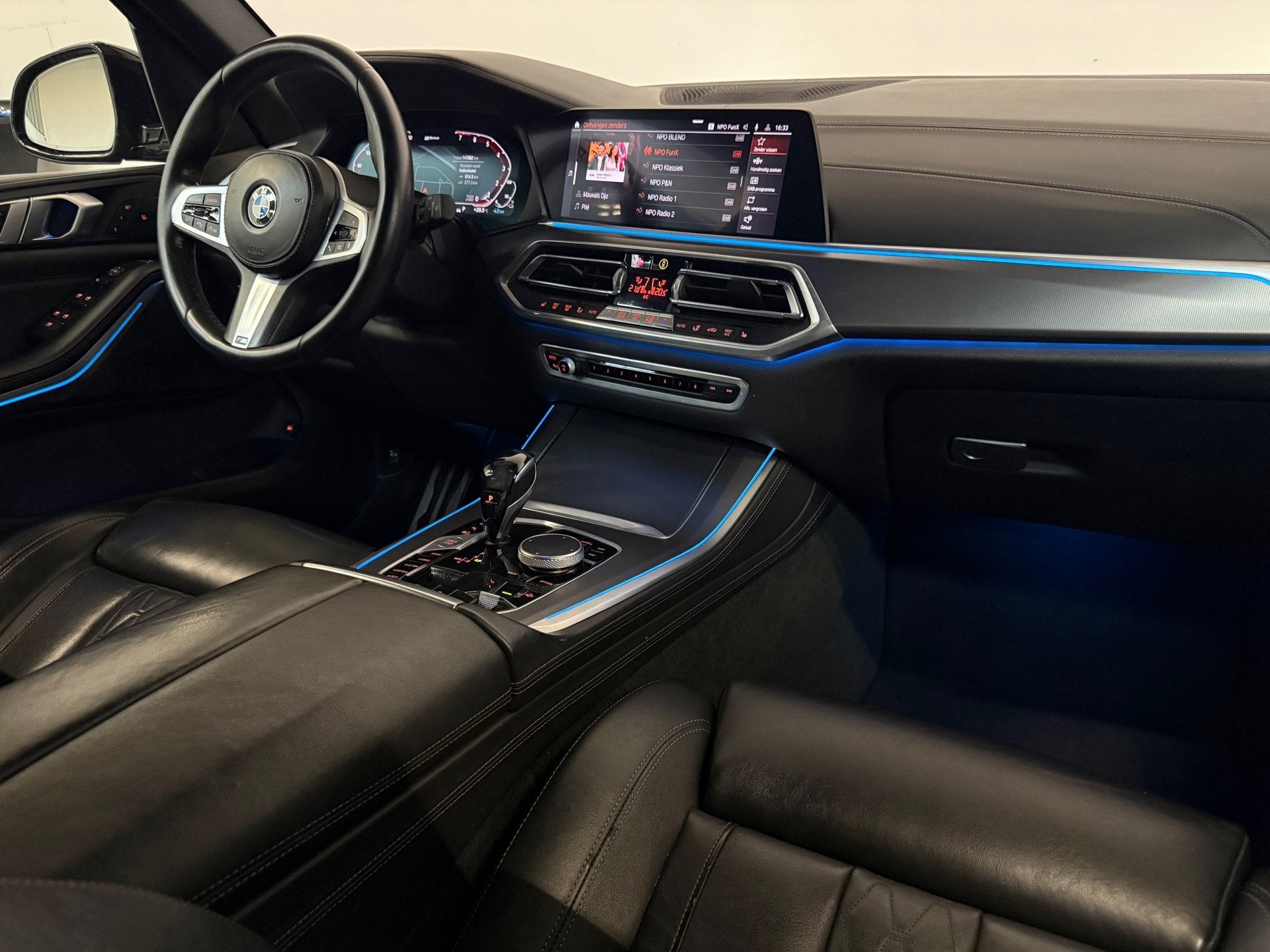 BMW X5 XDrive45e High Executive M Sport Pano Laser 22 inch, Auto's, Dealer onderhouden, Gebruikt, 394 pk, Met garantie (alle)
