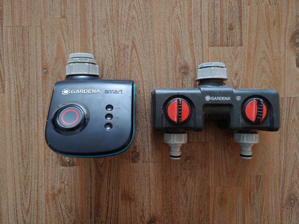 Gardena smart Water Control sproeicomputer met 2weg verdeler, Tuin en Terras, Bewateringscomputers, Ophalen of Verzenden, Zo goed als nieuw