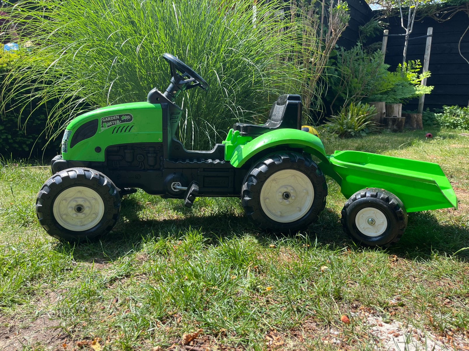 Traptractor met aanhanger, Kinderen en Baby's, Speelgoed | Buiten | Voertuigen en Loopfietsen, Ophalen, Gebruikt, Trapvoertuig
