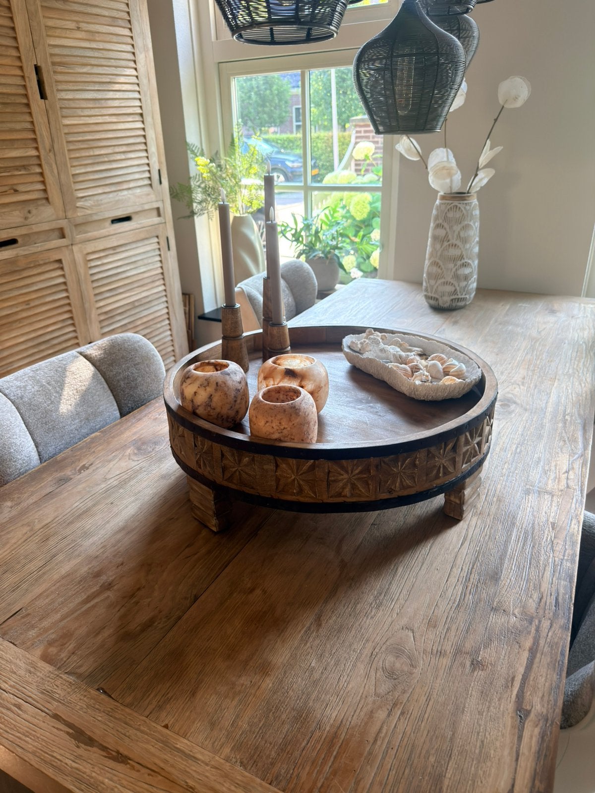 houten gekerfde chakki tafel uit India - naturel, Huis en Inrichting, Tafels | Salontafels, Rond, Zo goed als nieuw, 5 – 50, Overige houtsoorten