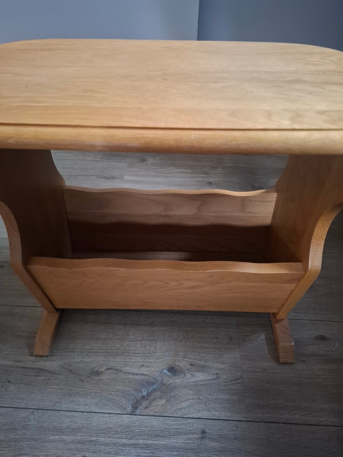 Houten krantenbak, Huis en Inrichting, Woonaccessoires | Krantenbakken en Lectuurbakken, Ophalen, Zo goed als nieuw