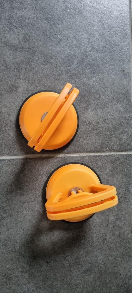 Tegeltiller / Zuignap voor tegels (2 stuks), Ophalen of Verzenden, Gebruikt