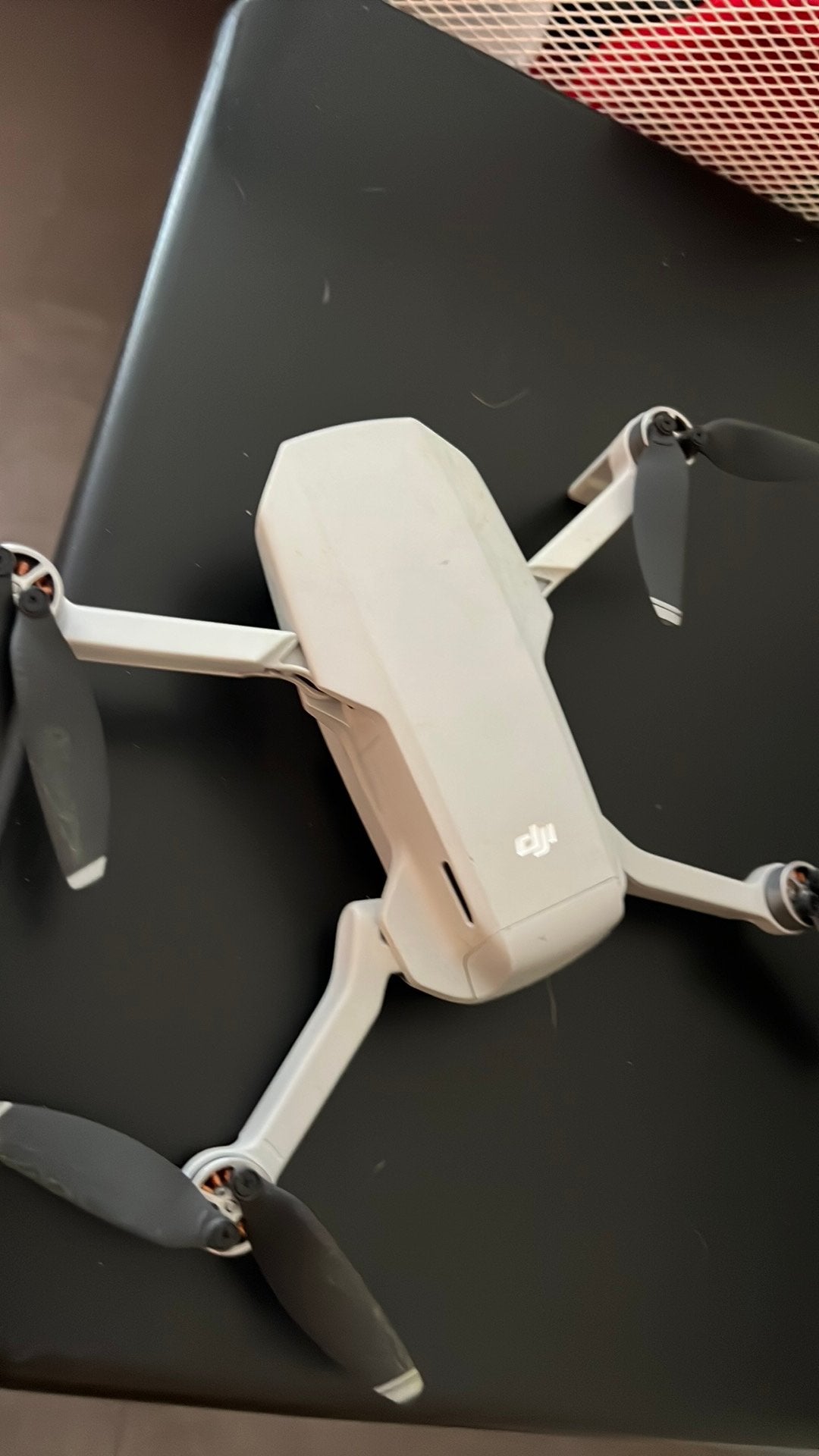 Gezocht kapote drones, Audio, Tv en Foto, Drones, Refurbished, Cameradrone, Standaard kwaliteit, DJI, 250 tot 900 gram, 15 tot 30 minuten