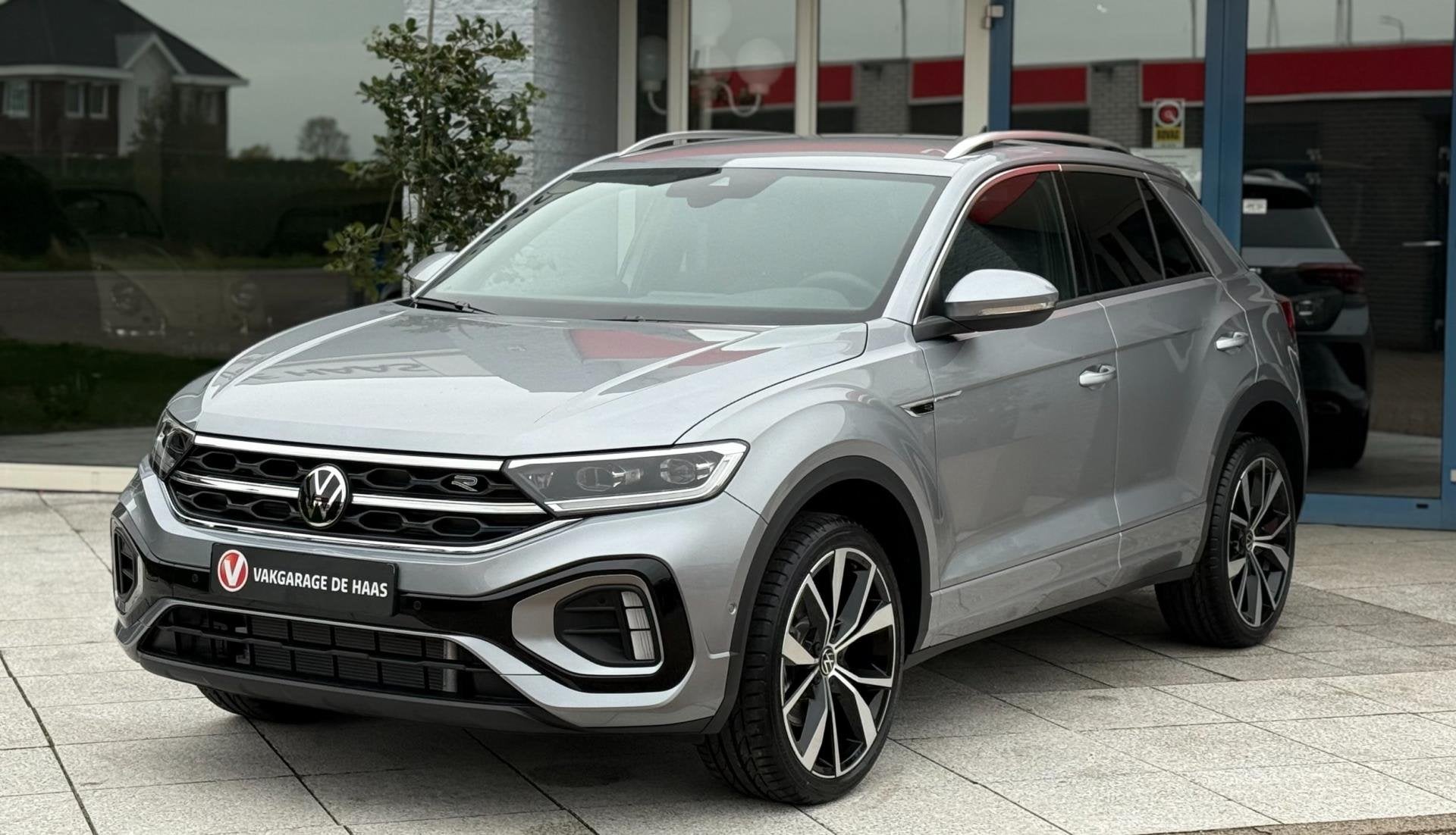Volkswagen T-ROC 1.5 TSI R-Line NIEUW!, Automatische klimaatregeling, 1498 cc, Euro 6, 4 cilinders