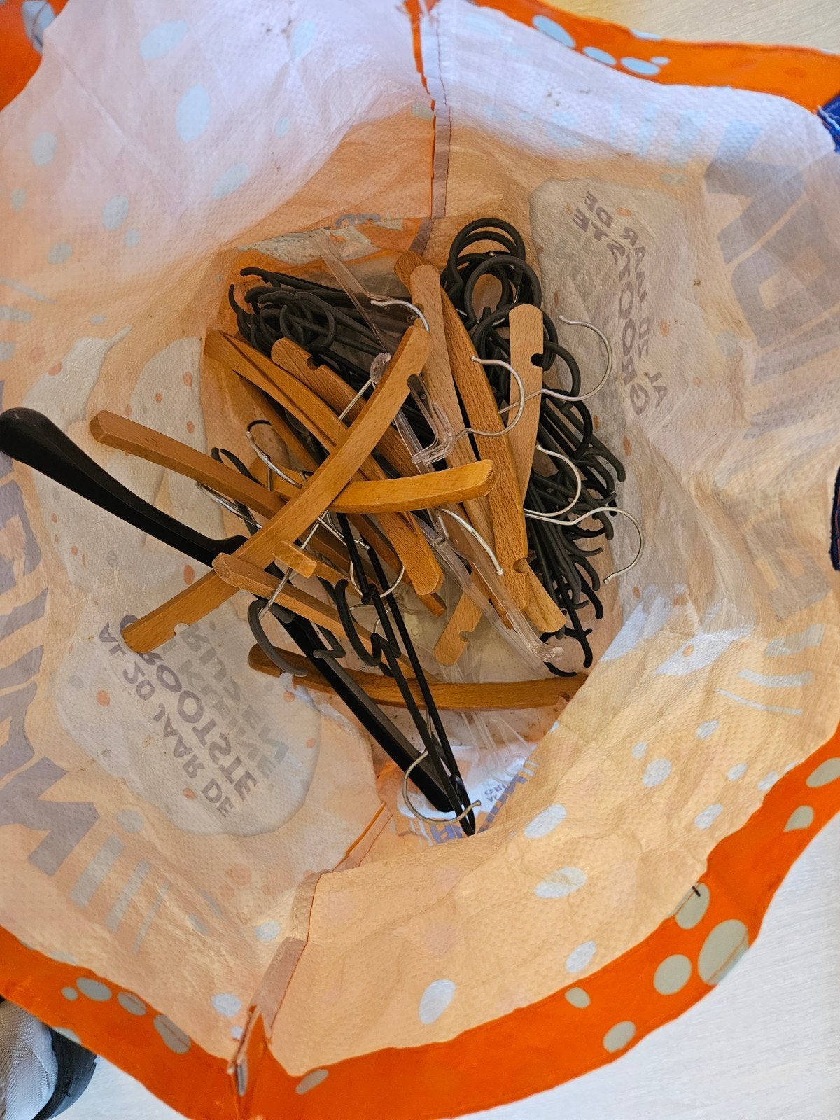 Diverse kinder kleerhangers - hout, kunststof, metaal, Ophalen, Hout, Kinderen