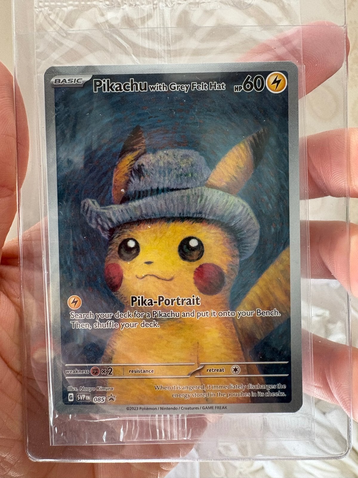 Pikachu met Grijze Vilten Hoed - Van Gogh Pokémon Kaart, Ophalen of Verzenden, Zo goed als nieuw, Losse kaart