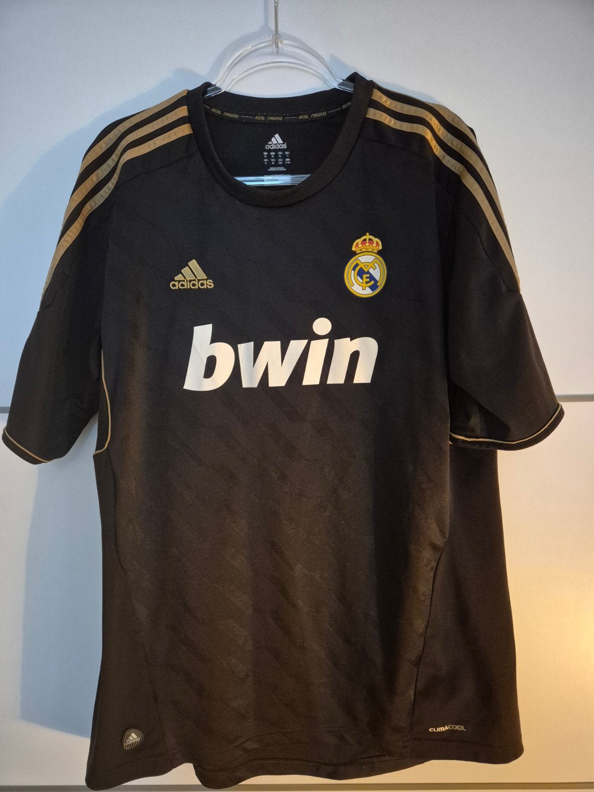 Adidas Real Madrid uitshirt van seizoen 2011-2012, Sport en Fitness, Voetbal, Ophalen, Zo goed als nieuw, Shirt