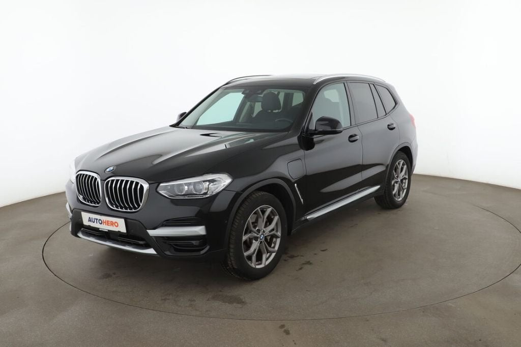 BMW X3 Xdrive30e | X-Line | Panoramadak | Trekhaak | 2021, Auto's, BMW, 1998 cc, 4 cilinders, 2000 kg, Leder en Stof