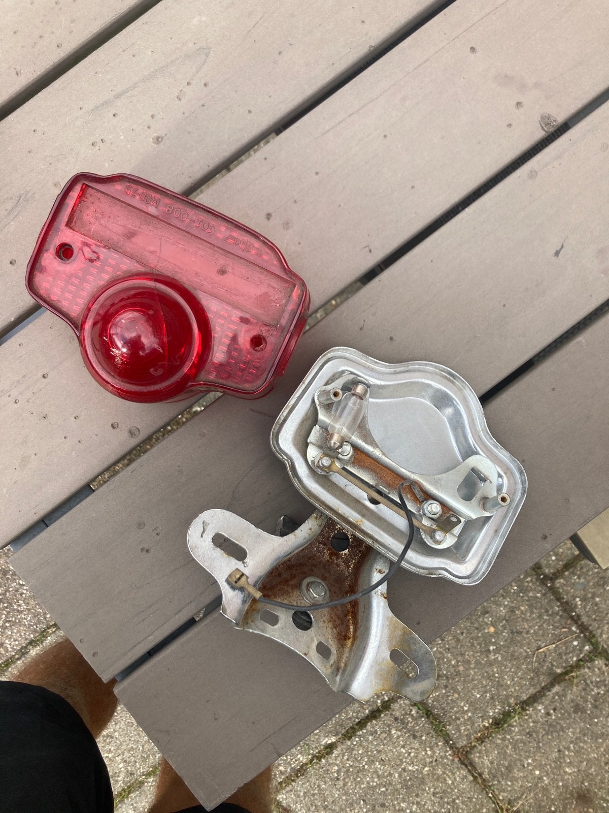 PORTUGEES ACHTERLICHT met steun Honda ss50 cd50 c50 dax, Ophalen of Verzenden, Zo goed als nieuw, Dynamo