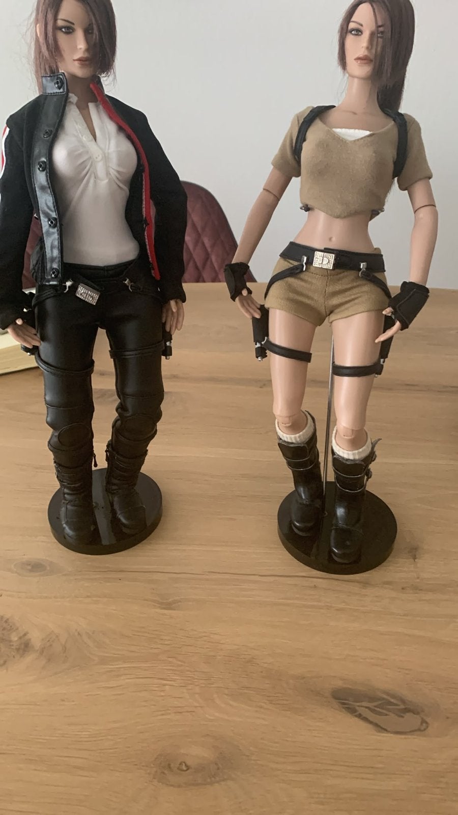 Lara Croft & Ada Wong Tonner Dolls Poppen, Ophalen of Verzenden, Zo goed als nieuw, Overige typen