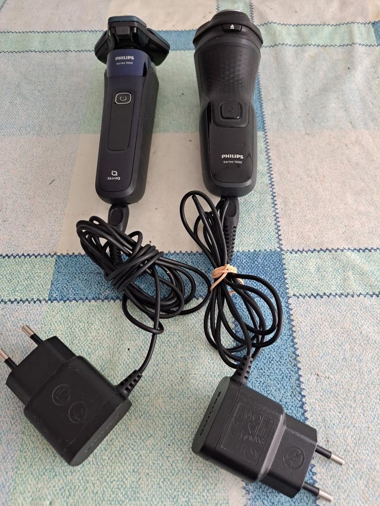 2 Philips series 7000 en 1000 scheerapparaaten, Ophalen of Verzenden, Zo goed als nieuw
