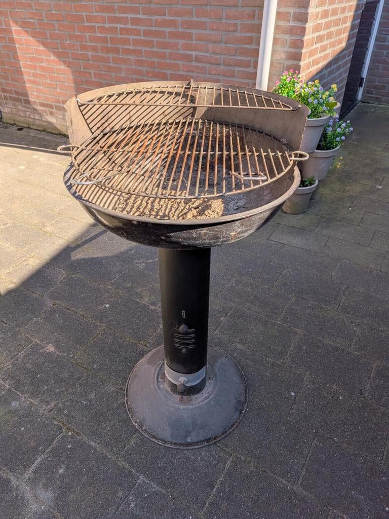 Houtskoolbarbecue barbecue voor kolen bbq 47cm briketten bbq, Tuin en Terras, Houtskoolbarbecues, Ophalen, Gebruikt, Central Park BBQ