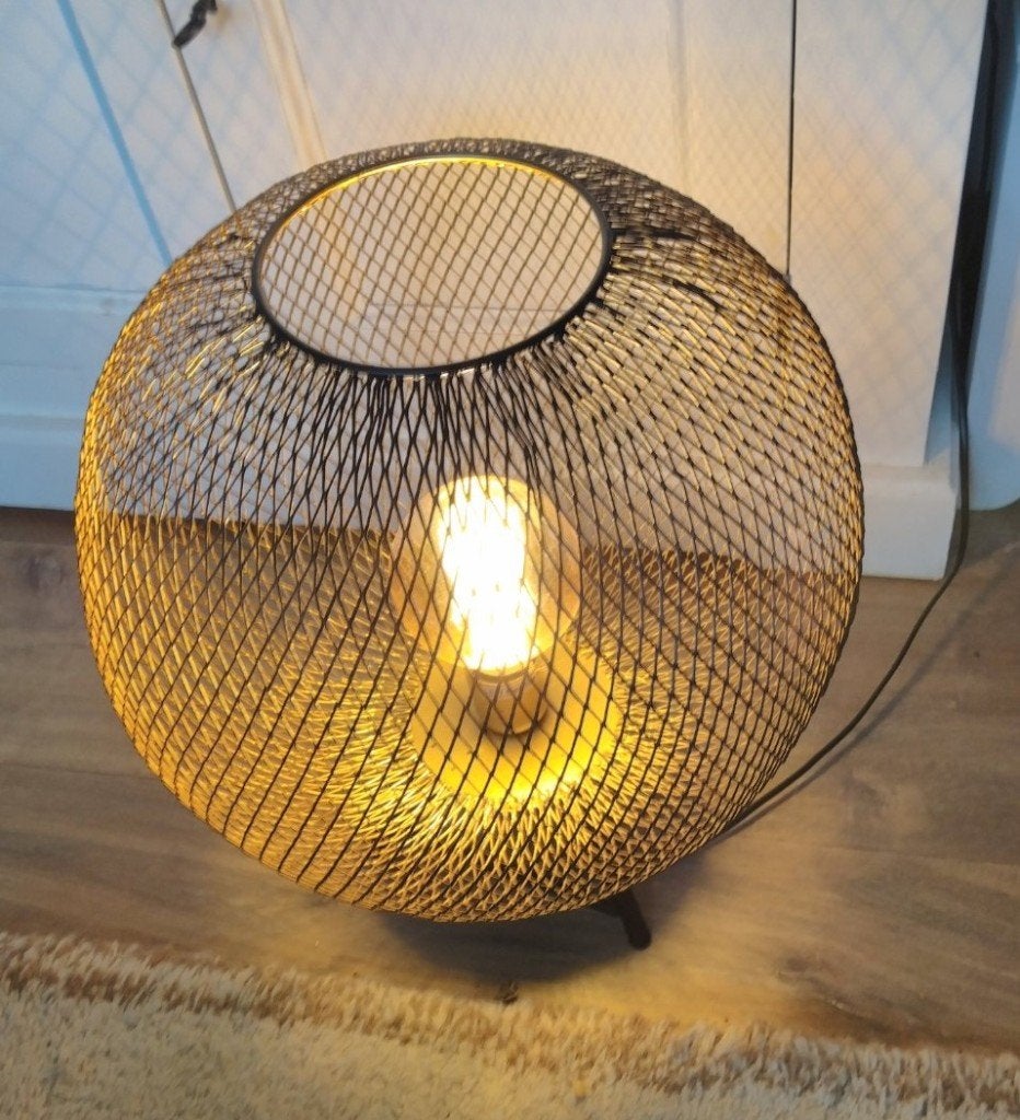 Mooie industriële driepoot tafellamp, Met schakelaar, Goud, Metaal, Modern