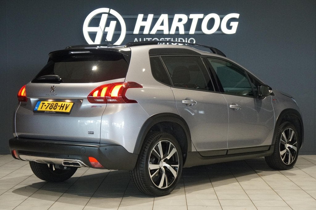 Peugeot 2008 1.2 PureTech GT-Line + TREKHAAK / PANORAMA / ST, Auto's, Peugeot, Voorwielaandrijving, Stof, 1199 cc, Automatische klimaatregeling