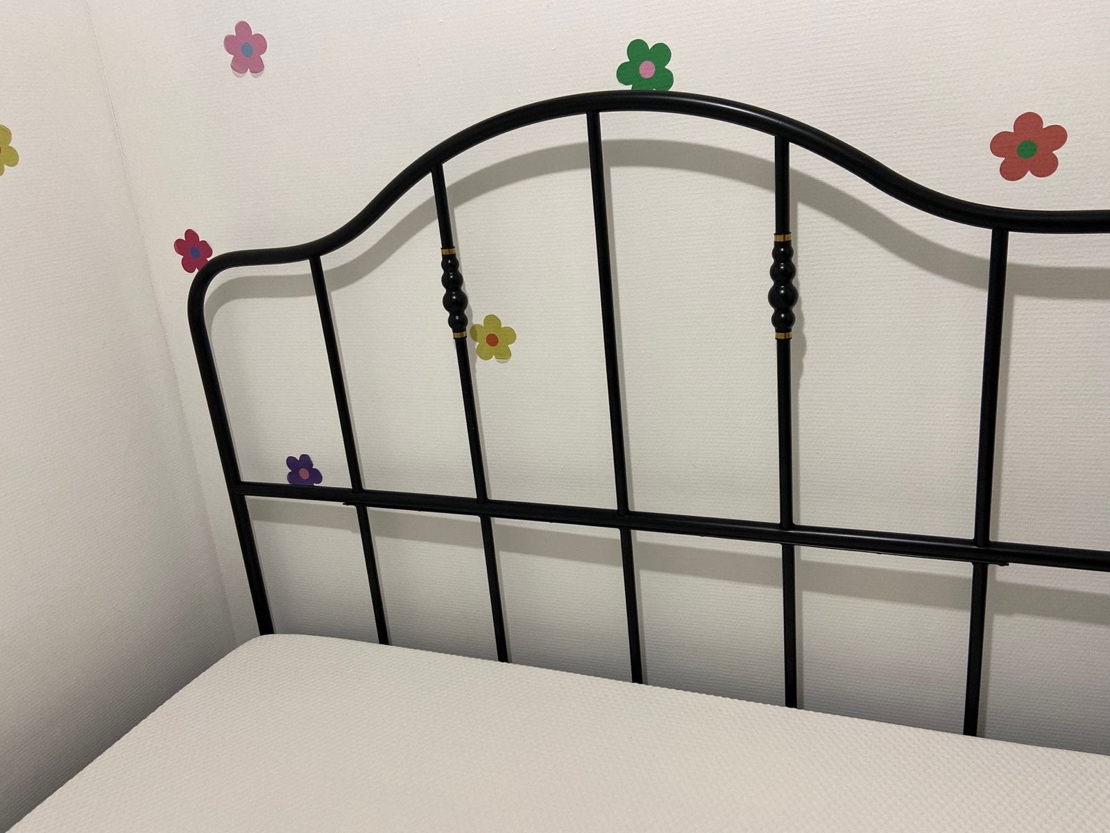 Zwart metalen eenpersoonsbed met matras, Ophalen, Gebruikt, Zwart, Tweepersoons