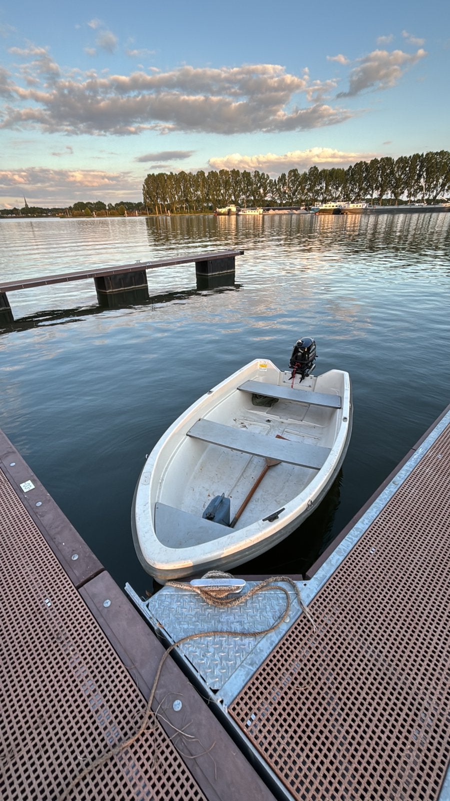 Polyster bootje met 5 pk Mercury dubbelwandig, Ophalen, Gebruikt, Buitenboordmotor