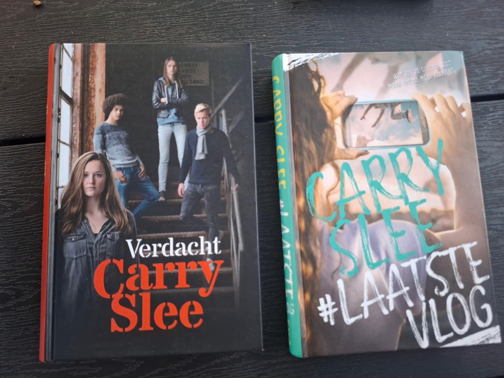 Verdacht en laatste vlog van Carry Slee, Ophalen of Verzenden, Zo goed als nieuw, Tv-serie