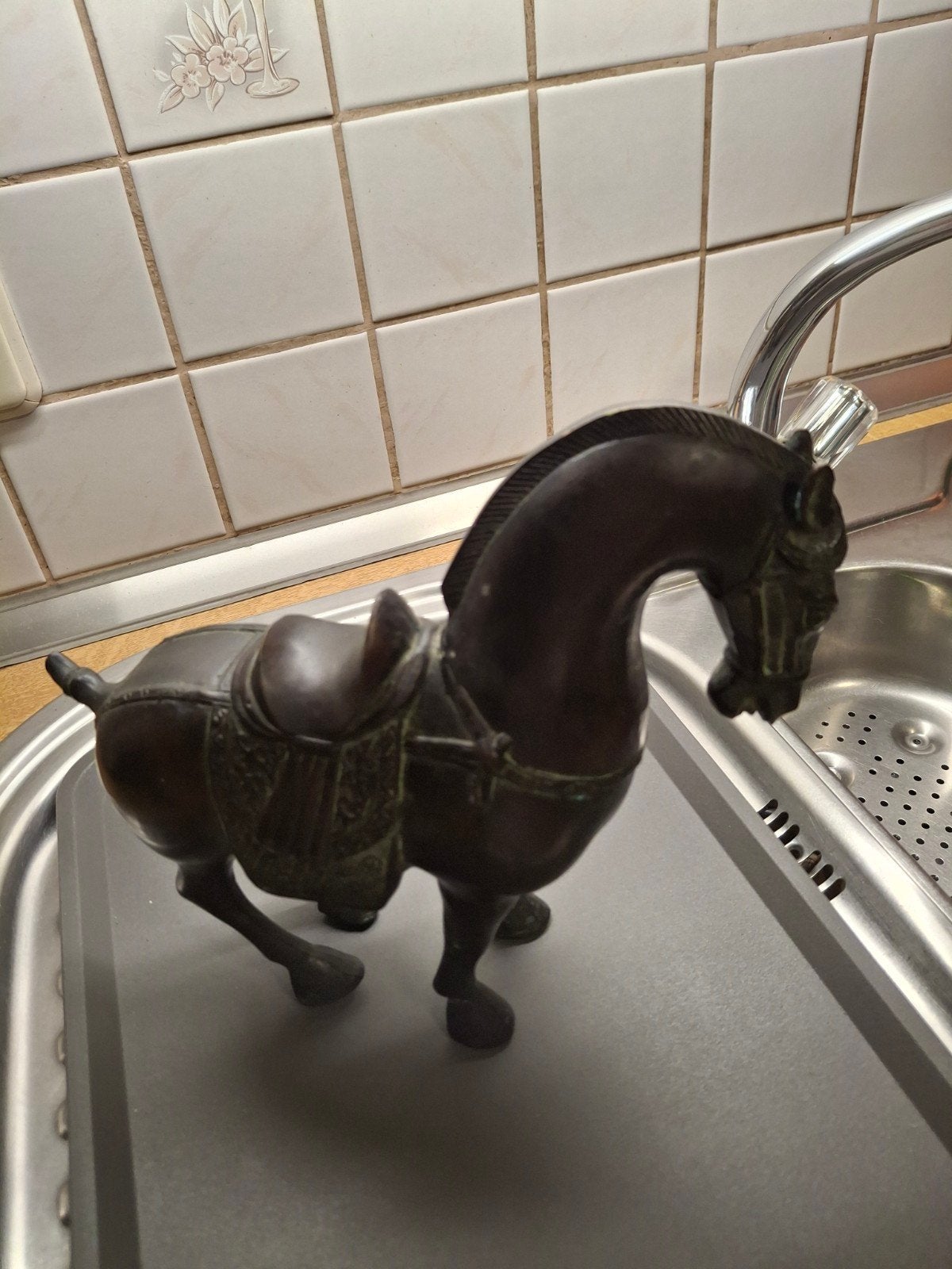 Zwaar bronzen  paard hoogte  24 cm breedte 27 cm, Ophalen