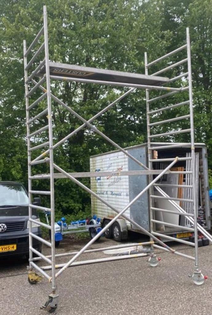 Aluminium custers rolsteiger, Doe-het-zelf en Verbouw, Steigers, Ophalen, Gebruikt, Rolsteiger of Kamersteiger, 5 meter of hoger