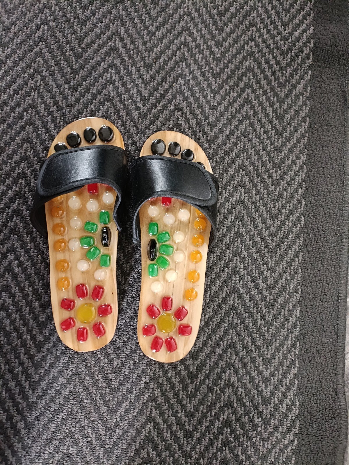 Gezondheids sandalen, Ophalen